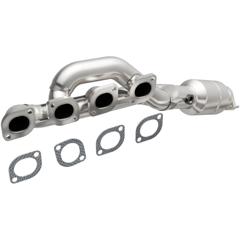 Magnaflow MagnaFlow Conv DF BMW 99-03 540I 4.4L / 99-01 740I/740IL 4.4L California - P/S