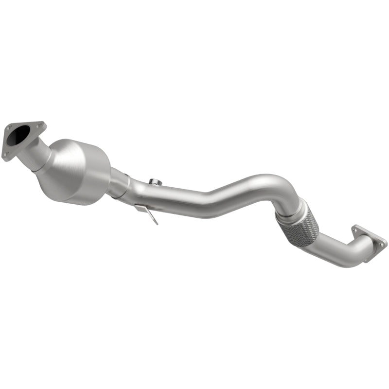 Magnaflow MagnaFlow Conv DF 07 VW Touareg 3.6L Front close